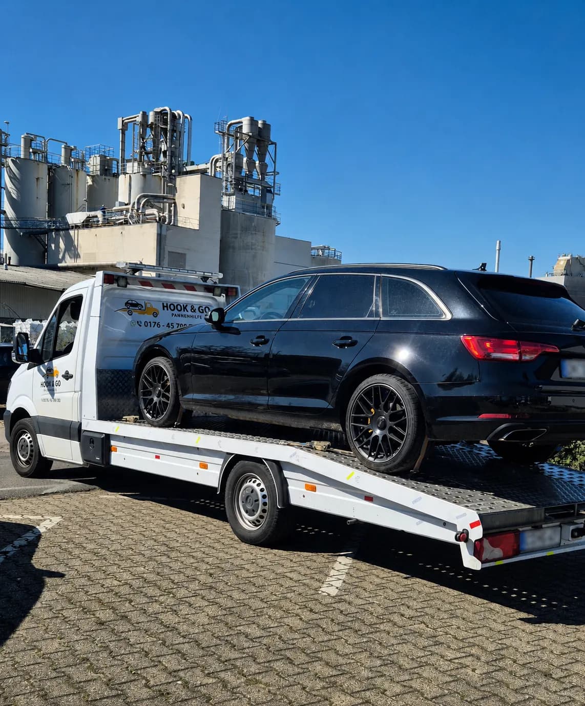 Audi Q7 Motorschaden – Abschleppdienst Aachen Industriegebiet